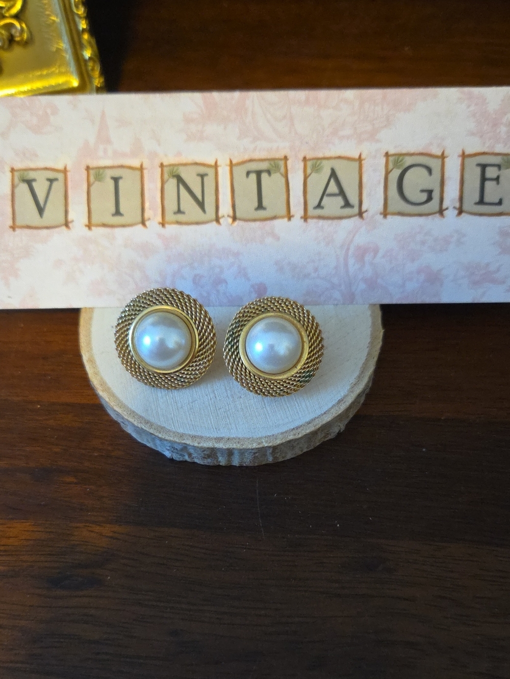 Vintage Signed CAROLEE Gold Mesh Pearl Button Earrings - Classic White Pearls
